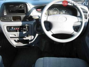 2002 Toyota Town Ace Pictures