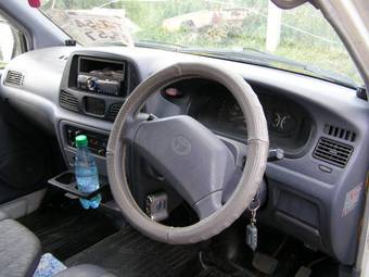 2002 Toyota Town Ace Pictures