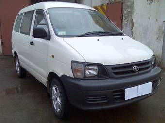 2002 Toyota Town Ace Photos