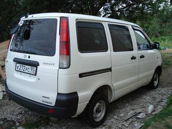 2002 Toyota Town Ace Pictures