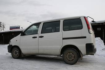 2003 Toyota Town Ace Pictures
