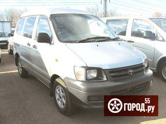 2003 Toyota Town Ace Photos