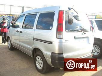 2003 Toyota Town Ace Photos