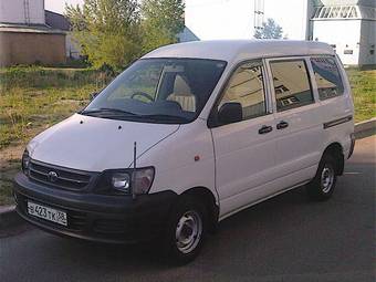 2003 Toyota Town Ace Pictures