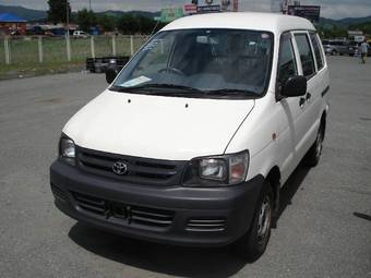 2003 Toyota Town Ace Pics