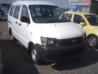 2003 Toyota Town Ace Photos