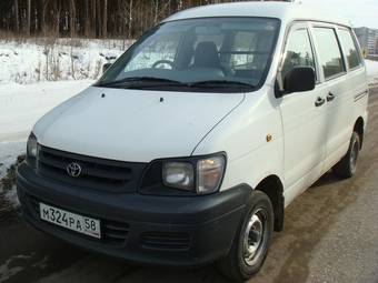 2004 Toyota Town Ace Pictures