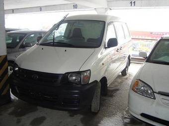 2004 Toyota Town Ace Photos