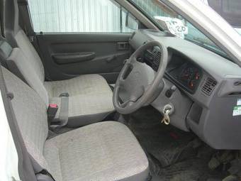 2004 Toyota Town Ace Images