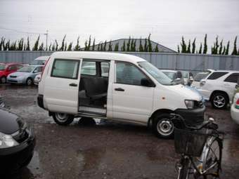 2005 Toyota Town Ace Images