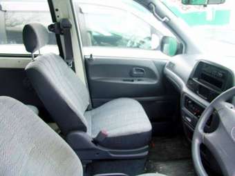 2005 Toyota Town Ace Photos