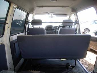 2005 Toyota Town Ace Photos