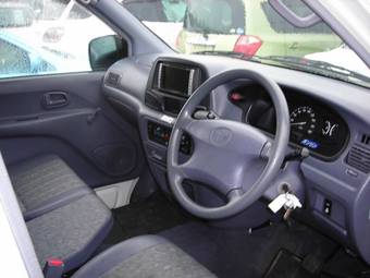 2005 Toyota Town Ace Pics