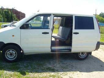 2005 Toyota Town Ace Pics