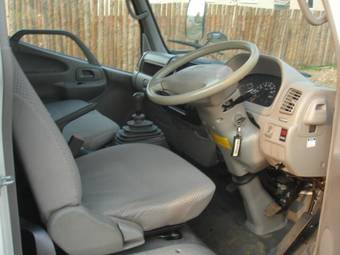 2005 Toyota Town Ace Photos