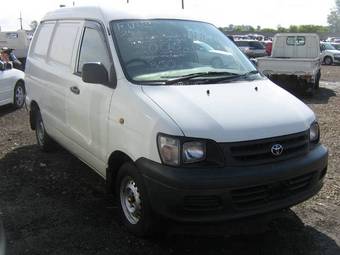 2005 Toyota Town Ace Photos