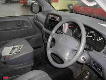 2006 Toyota Town Ace Photos