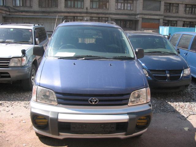 1997 Toyota Town Ace Noah Photos