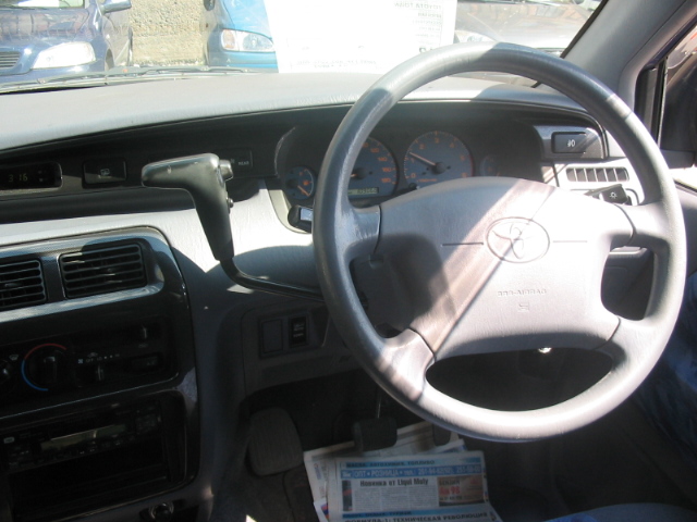 1997 Toyota Town Ace Noah Pictures