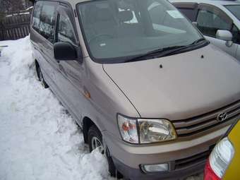 1997 Toyota Town Ace Noah Photos