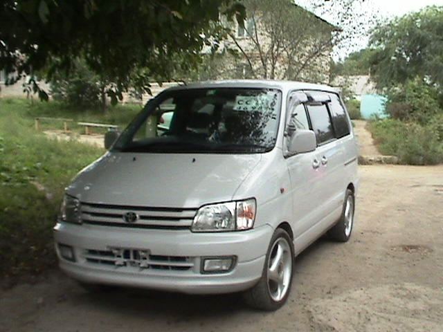 1998 Toyota Town Ace Noah