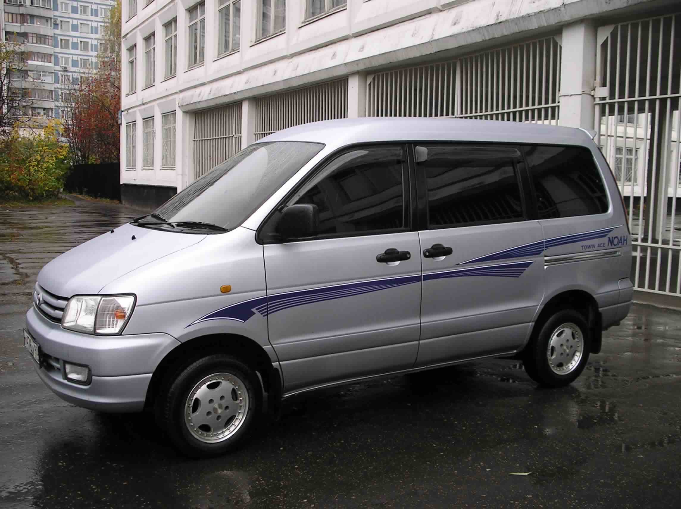 1998 Toyota Town Ace Noah