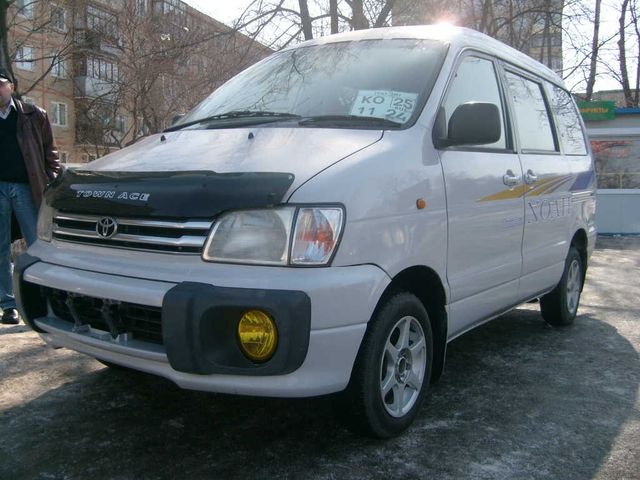 1998 Toyota Town Ace Noah