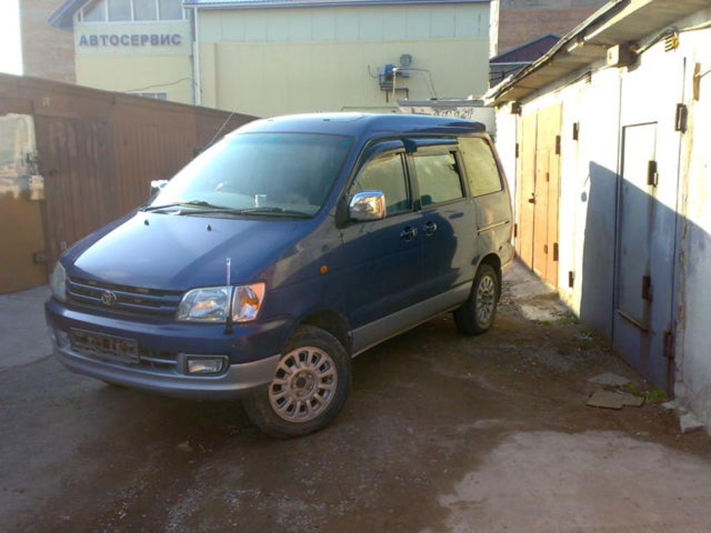 1998 Toyota Town Ace Noah