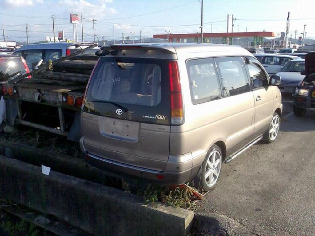 1998 Toyota Town Ace Noah