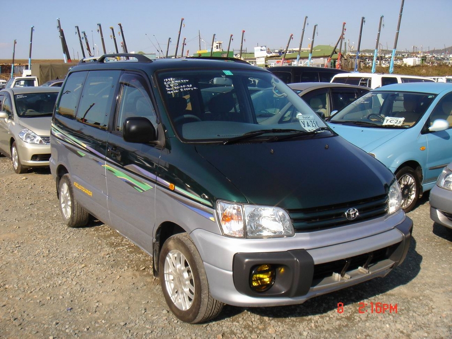 1998 Toyota Town Ace Noah Pics