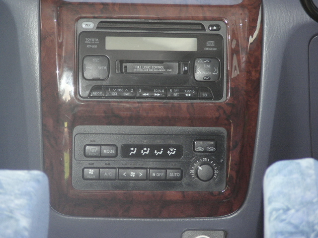 1998 Toyota Town Ace Noah Images