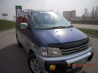 1998 Toyota Town Ace Noah Images