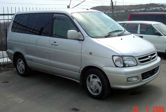 1999 Toyota Town Ace Noah