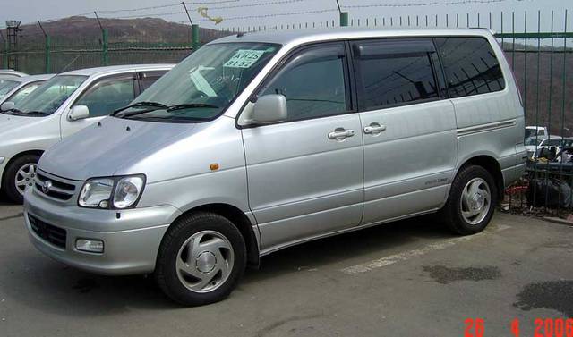 1999 Toyota Town Ace Noah