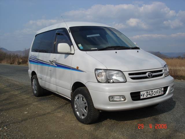 1999 Toyota Town Ace Noah