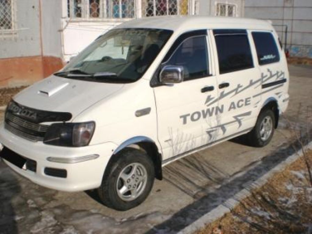 1999 Toyota Town Ace Noah