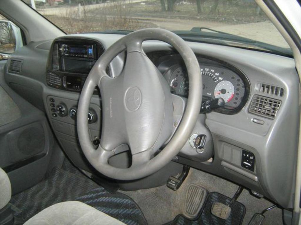1999 Toyota Town Ace Noah