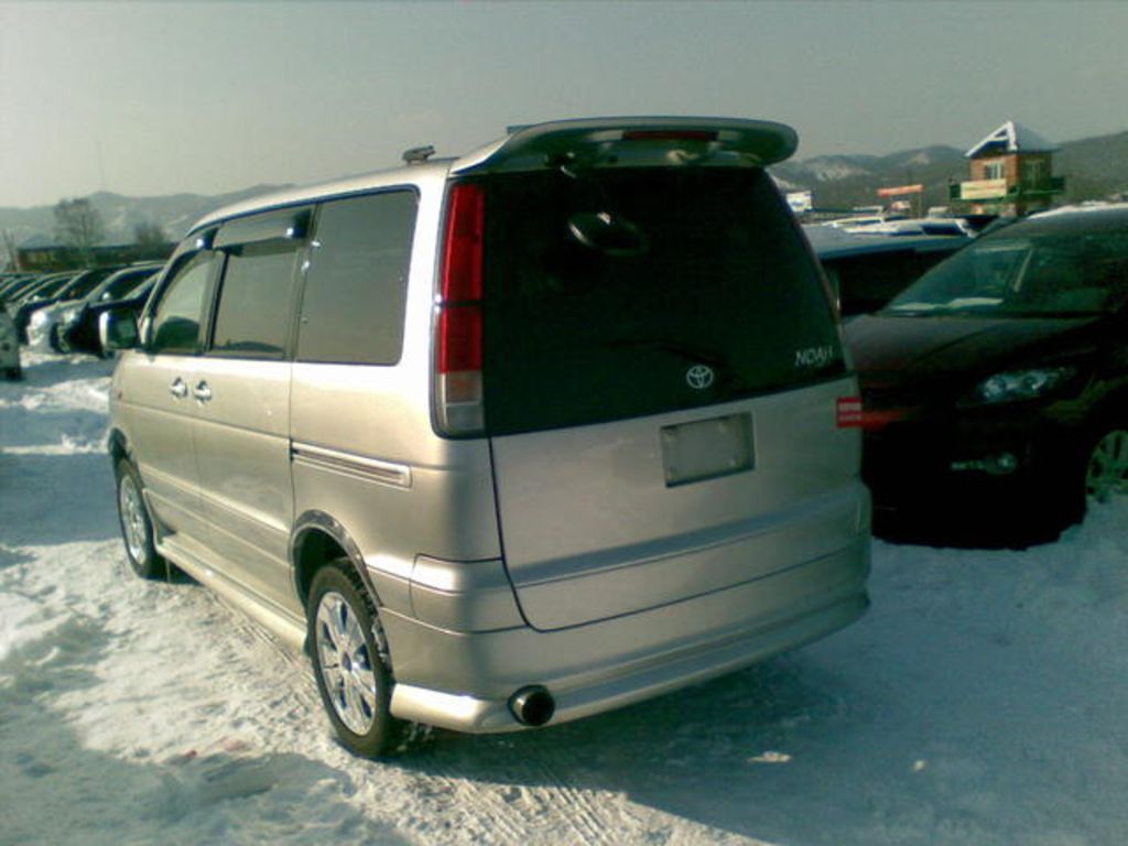 1999 Toyota Town Ace Noah