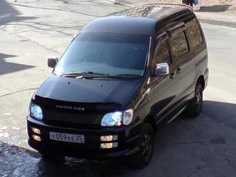 Toyota Town Ace Noah