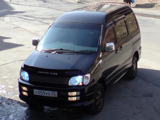 1999 Toyota Town Ace Noah