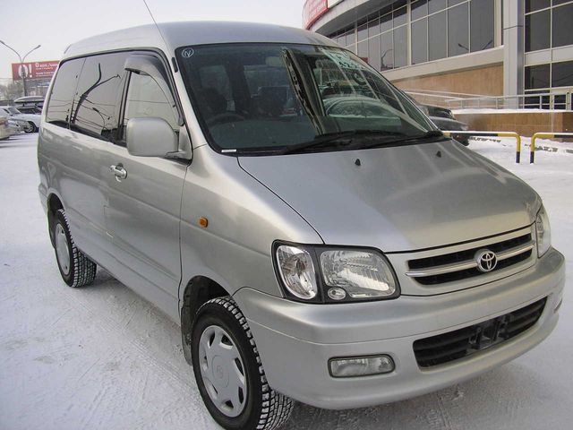 1999 Toyota Town Ace Noah