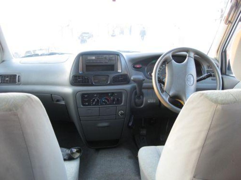 1999 Toyota Town Ace Noah