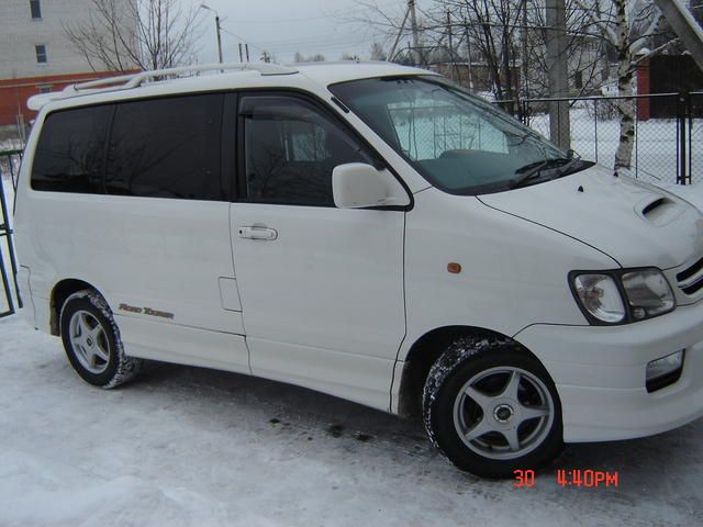 1999 Toyota Town Ace Noah