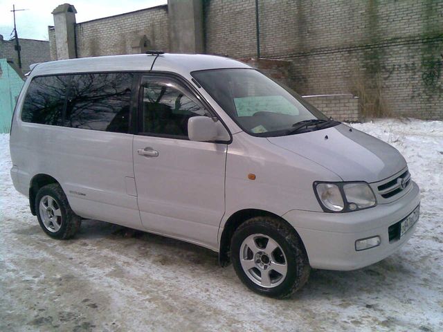1999 Toyota Town Ace Noah