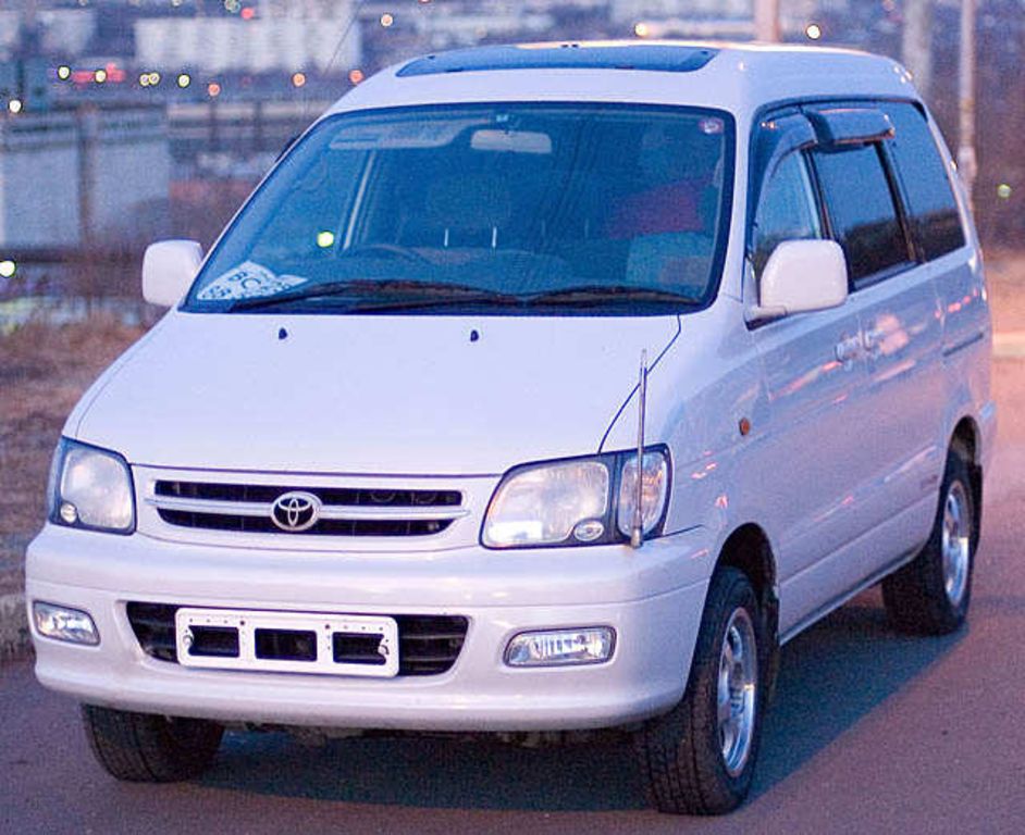 1999 Toyota Town Ace Noah