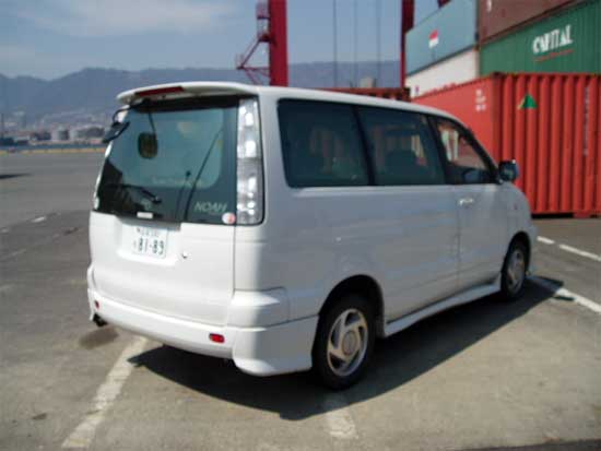 1999 Toyota Town Ace Noah Photos