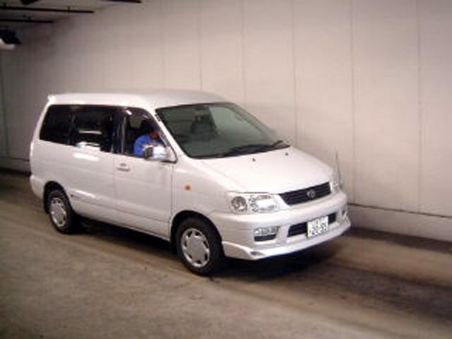 1999 Toyota Town Ace Noah Pictures