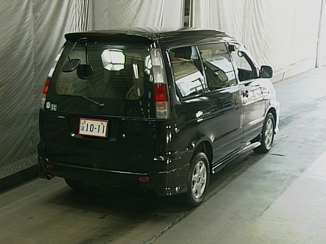 1999 Toyota Town Ace Noah Pictures