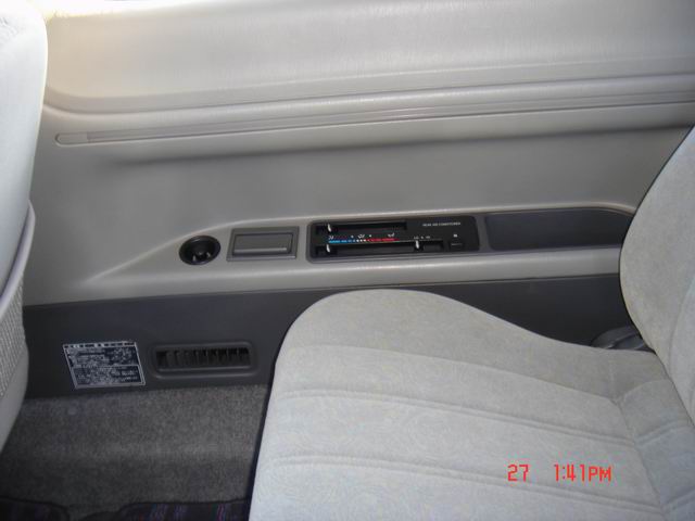 1999 Toyota Town Ace Noah Photos