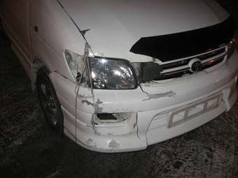 1999 Toyota Town Ace Noah Pictures